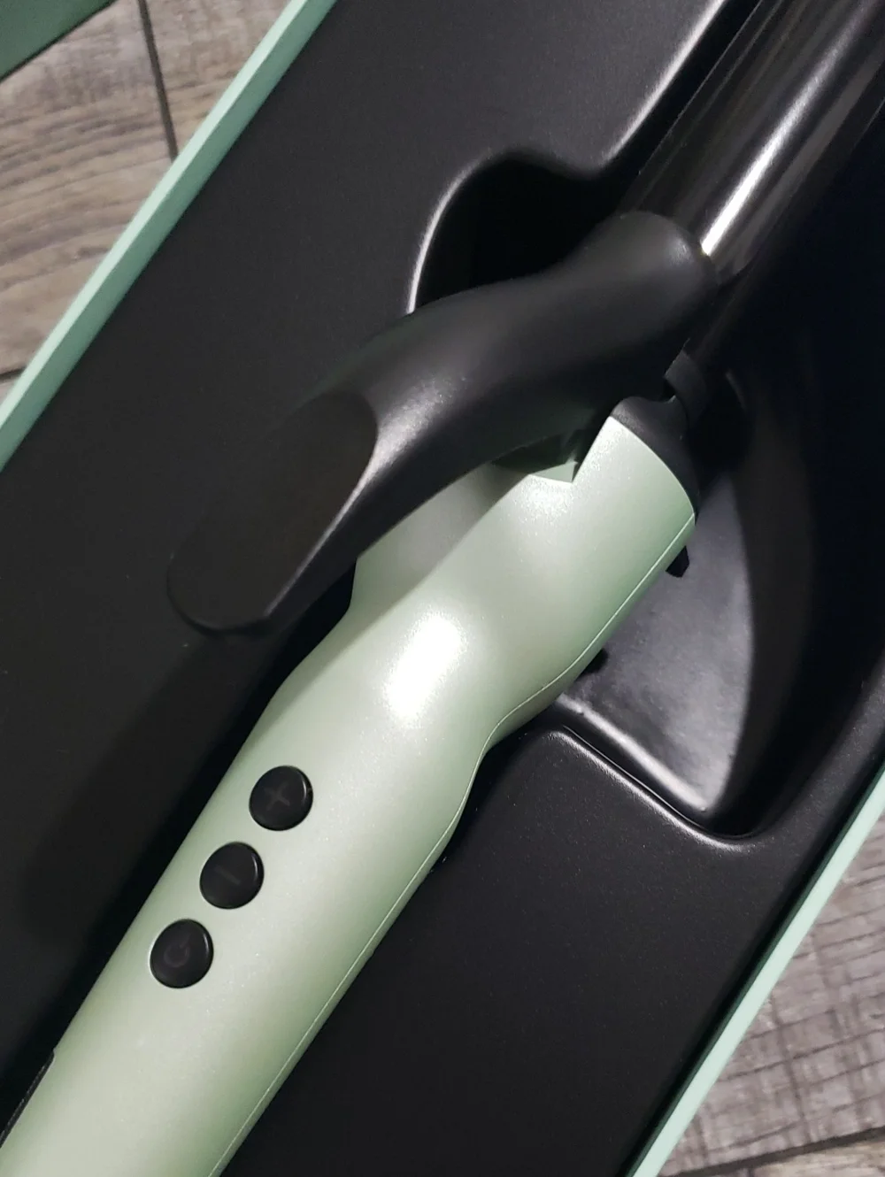 BIO IONIC Long Barrel Styler 1